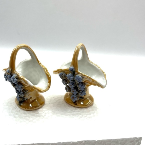 2 Vintage Elfinware Miniature Basket with Blue Flowers Made in Germany - Picture 11 of 16